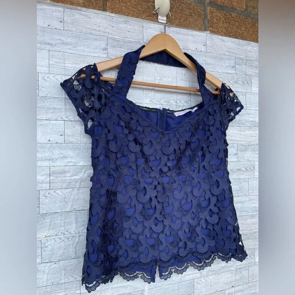Anne Fontaine Blouse Women Blue Lace Floral  Cold Shoulder 42 - Picture 2 of 9